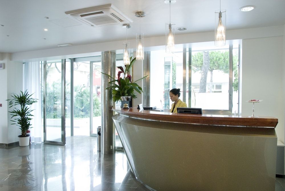 Club House Hotel 2