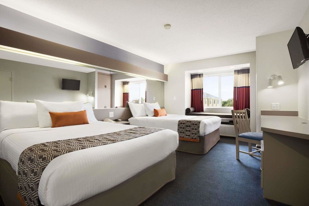 Microtel Inn By Wyndham Louisville East 1