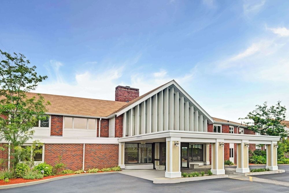 Ramada by Wyndham Seekonk Providence Area 1