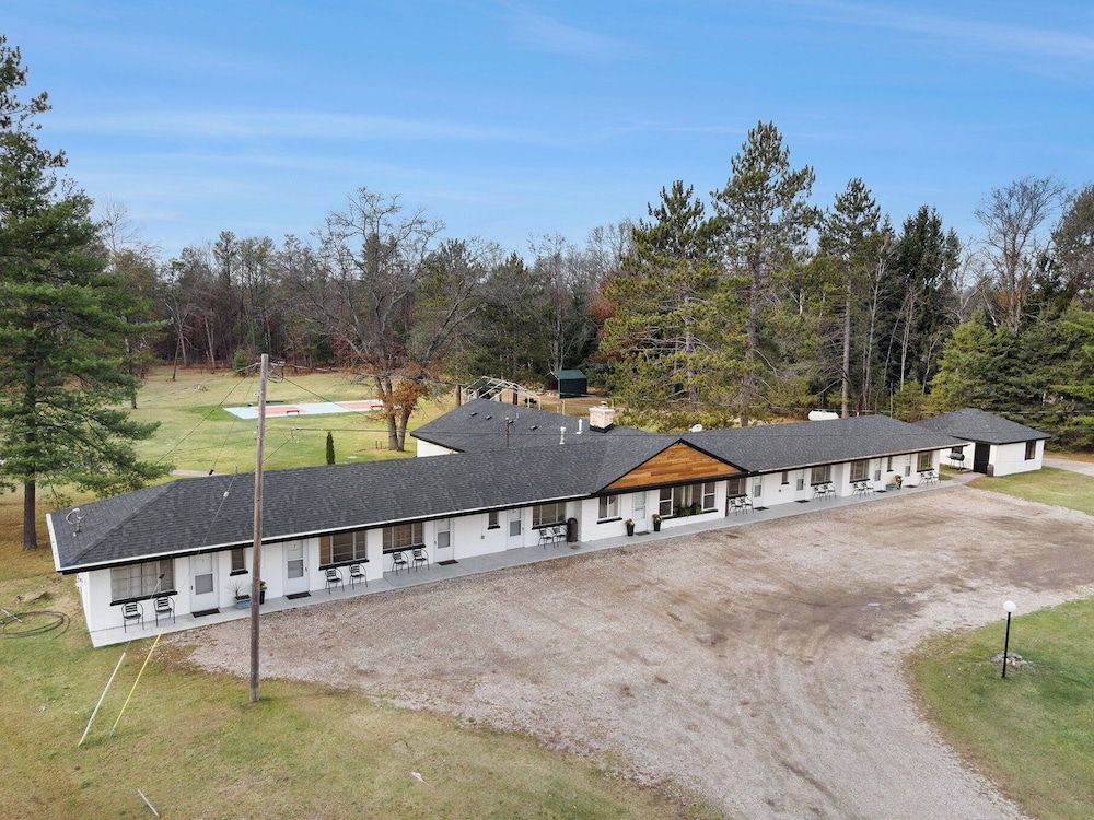 The Windmoor Lodge 1