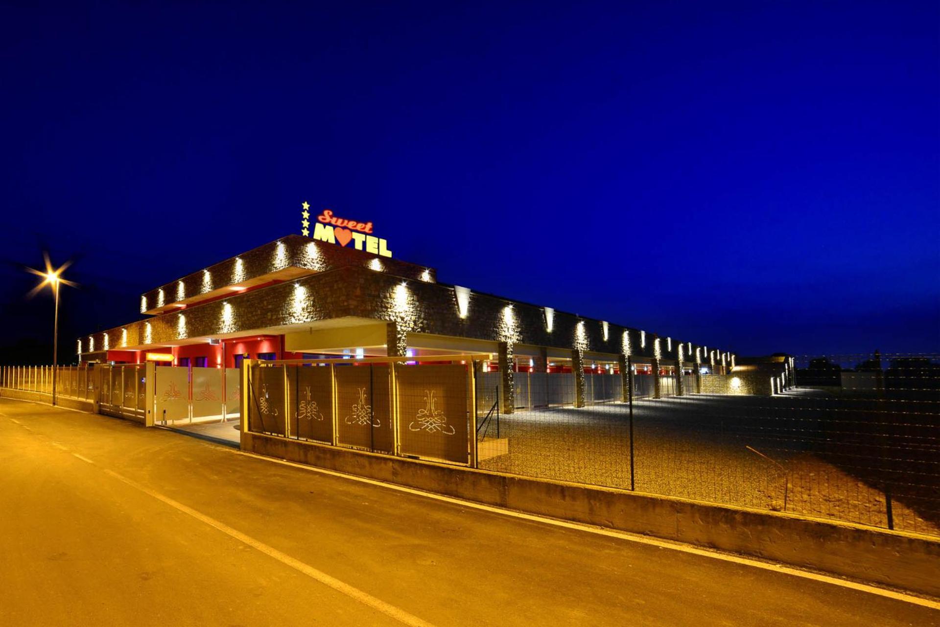 Sweet Motel 2