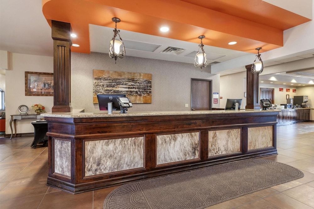 Best Western PLUS Cimarron Hotel & Suites 2