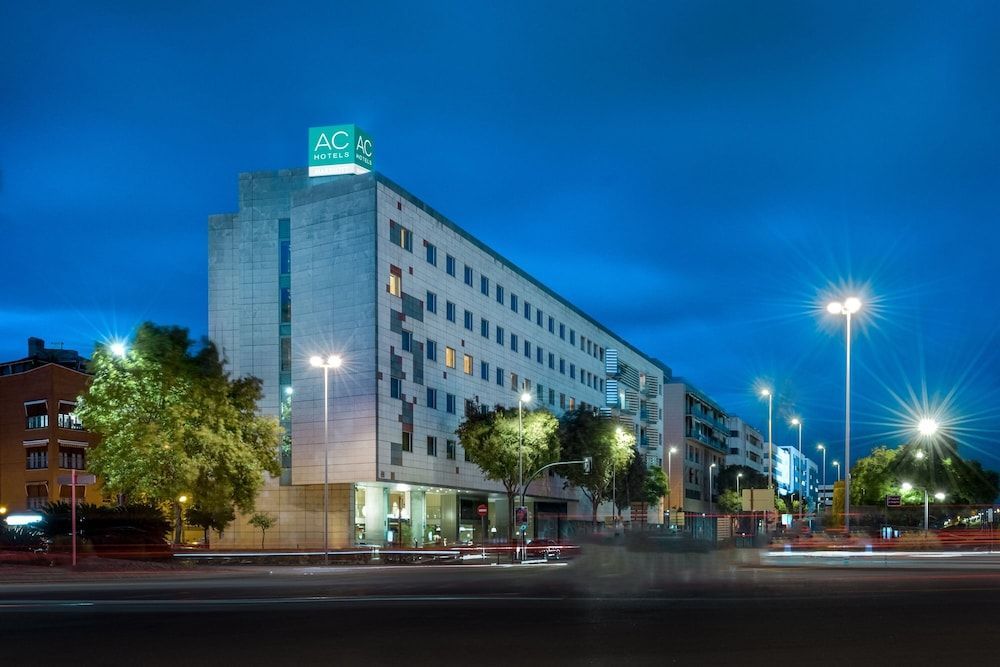 AC Hotel Córdoba by Marriott 1