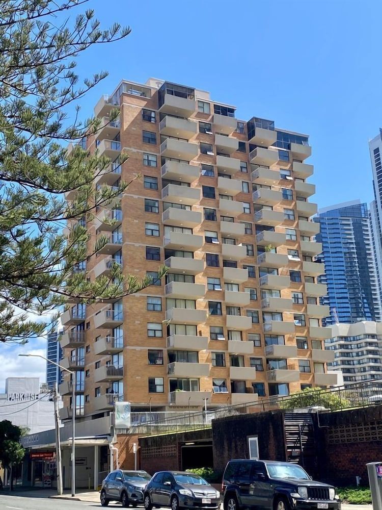 Paradise Towers Holiday Apartments 1