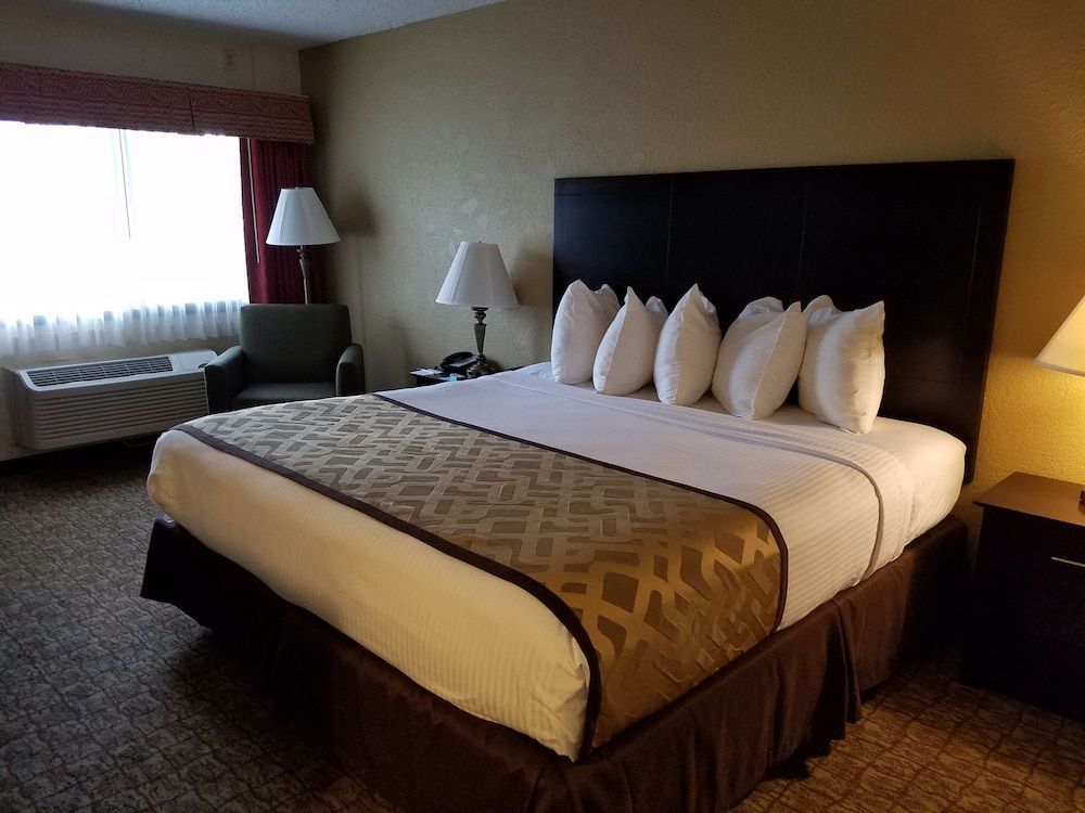 Best Western Crossroads Inn 1