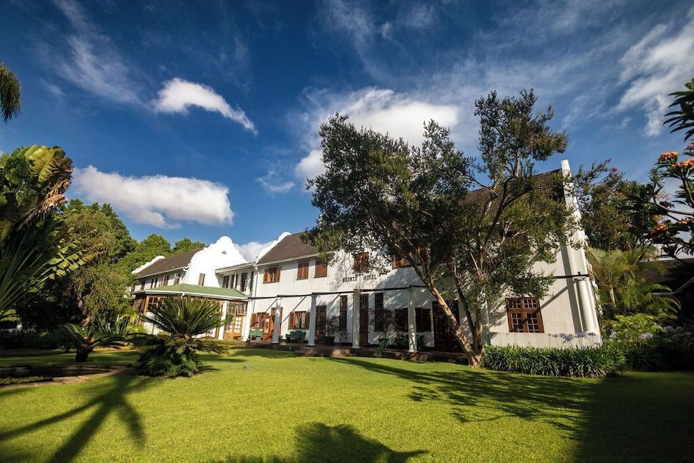 Bronte Hotel 1
