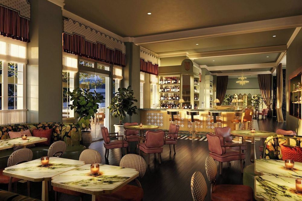 The Stoneleigh, Autograph Collection 2