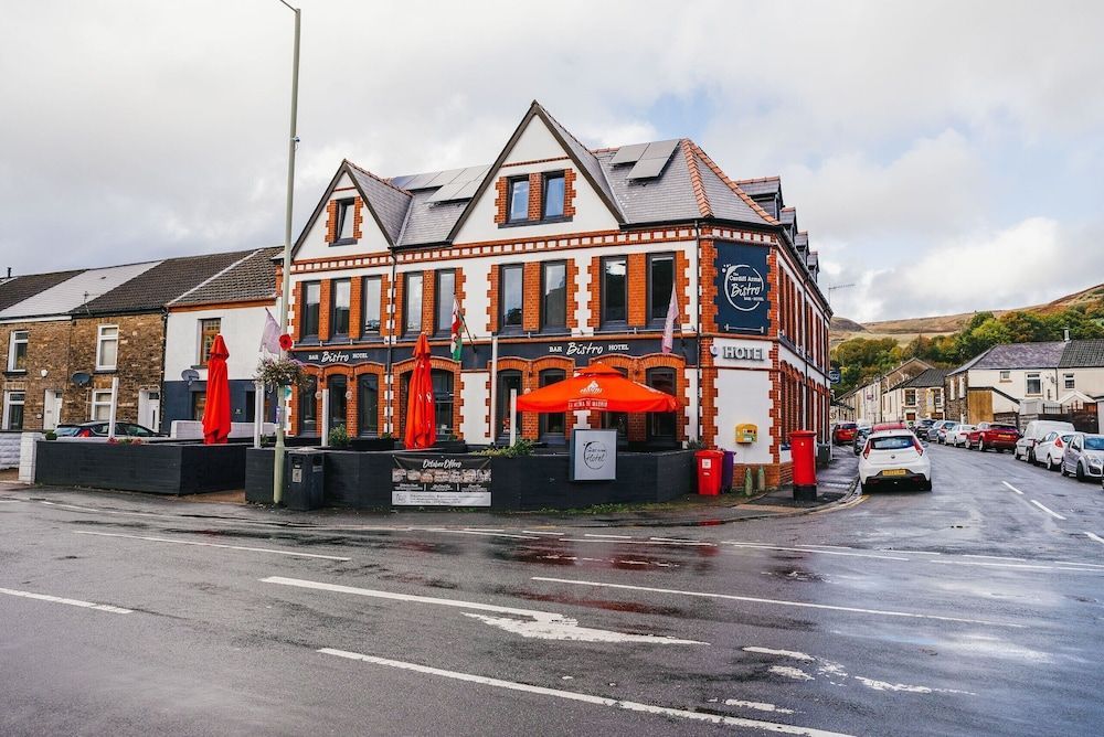 Cardiff Arms Bistro and Hotel 1