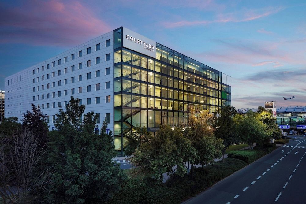 Courtyard by Marriott Prague Airport 1