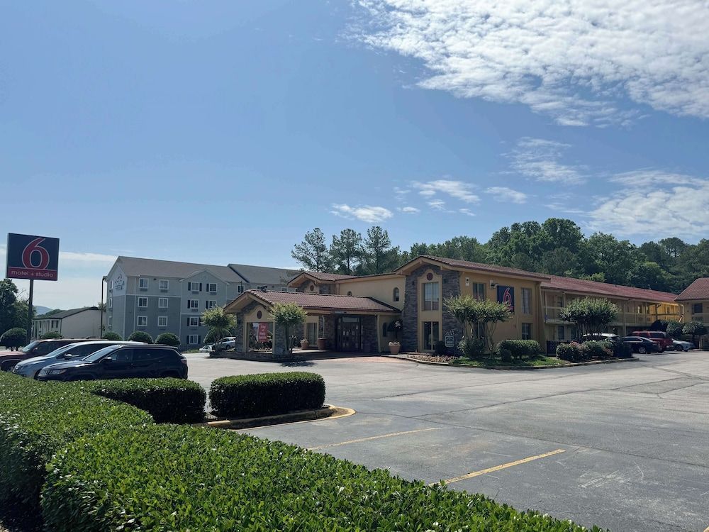 Motel 6 Huntsville AL University Dr. 1