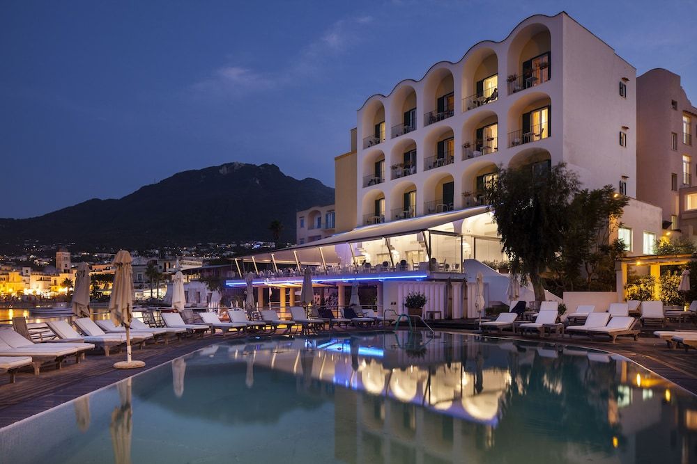 Regina Isabella-Resort Spa Restaurant 1