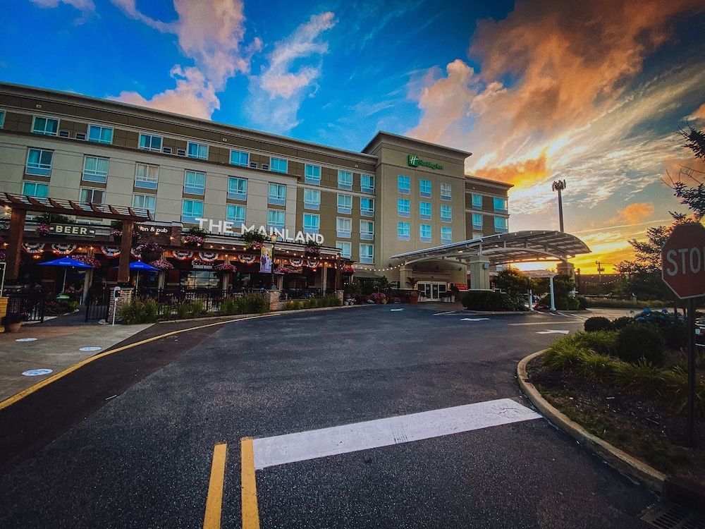 Holiday Inn MANAHAWKIN/LONG BEACH ISLAND by IHG 1