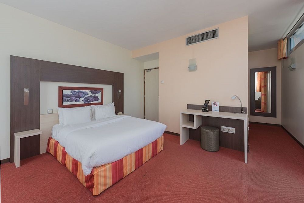 Elema Hotels Beauvais ex Hostellerie Saint Vincent Beauvais Aeroport 1