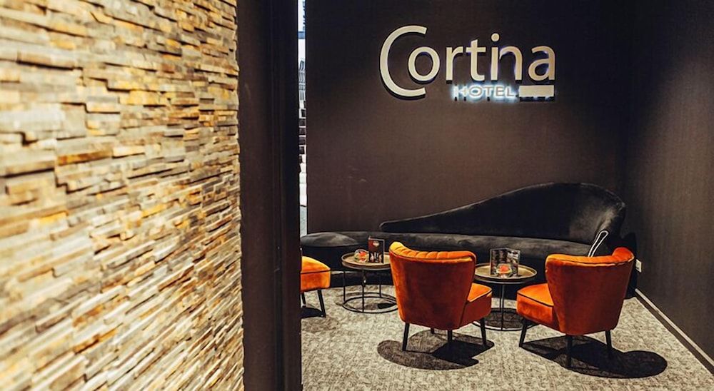 Hotel Cortina 1