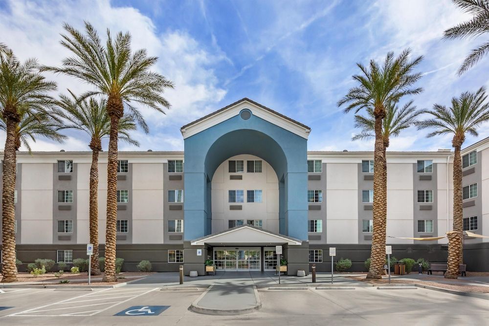 Sonesta Simply Suites Las Vegas Convention Center 1