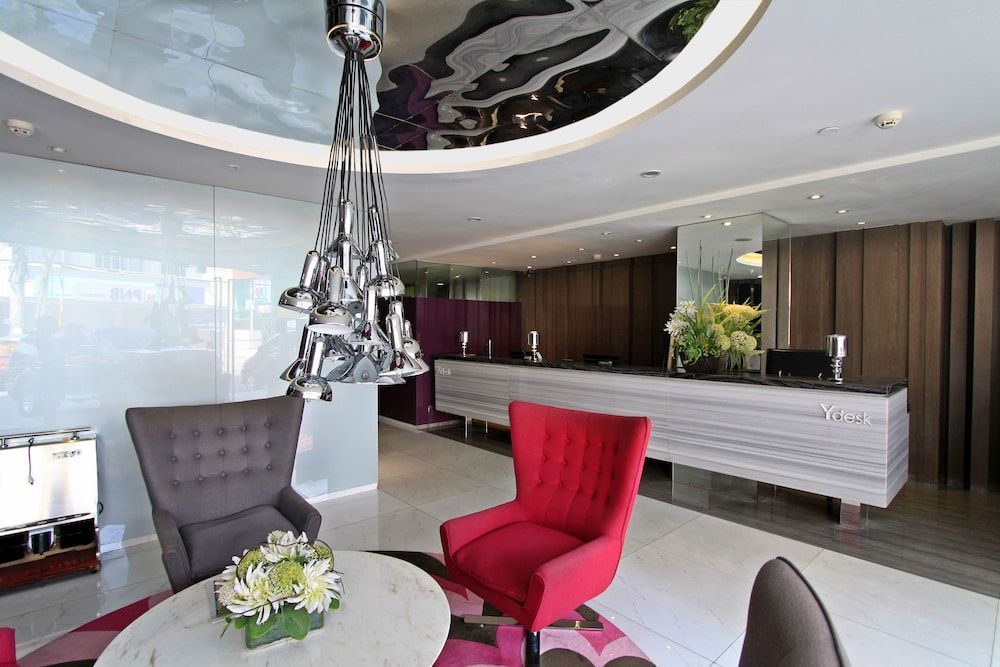 Hotel XYZ 2
