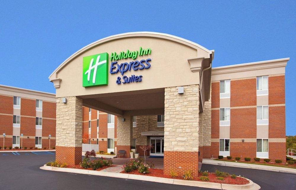 Holiday Inn Express & Suites AUBURN HILLS by IHG 1
