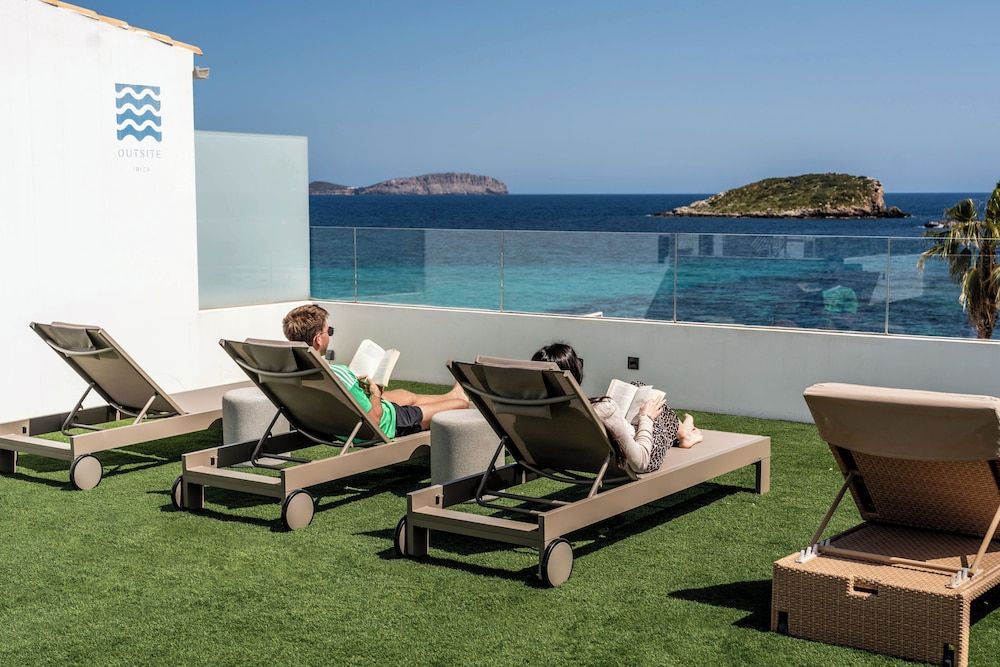 Outsite Ibiza - Work, Connect, Explore 1