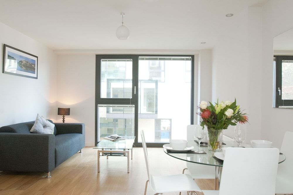 Cleyro Serviced Apartments - Finzels Reach 2