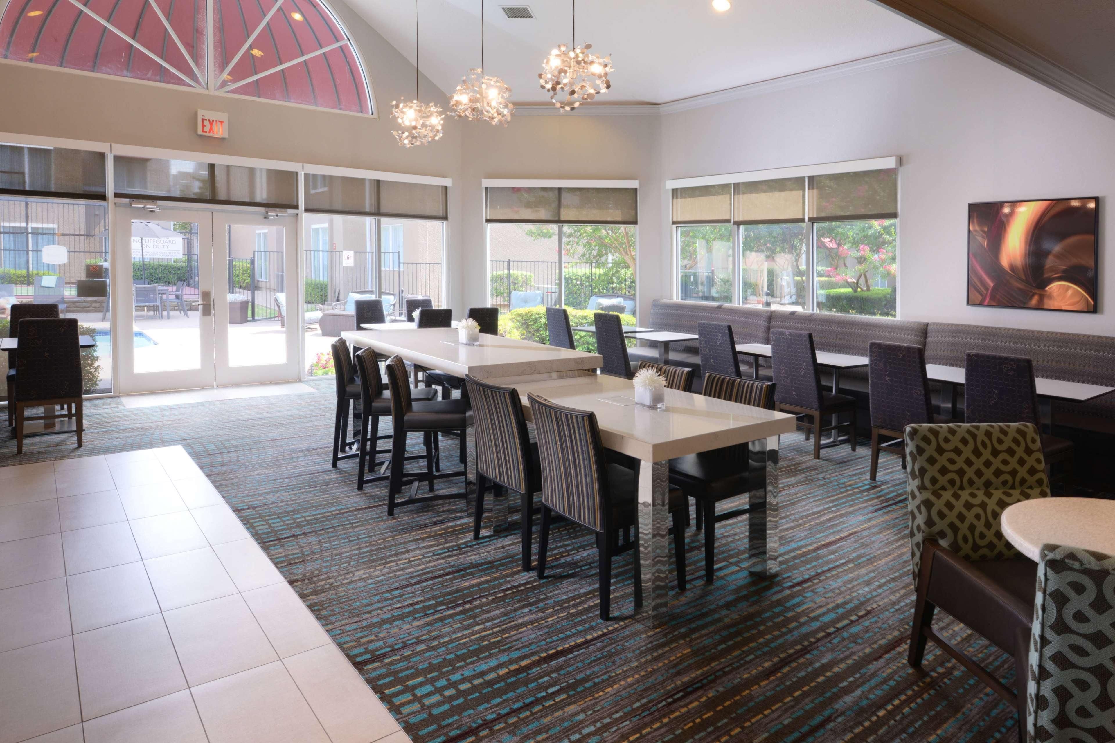 Sonesta ES Suites Dallas Medical Market Center 2