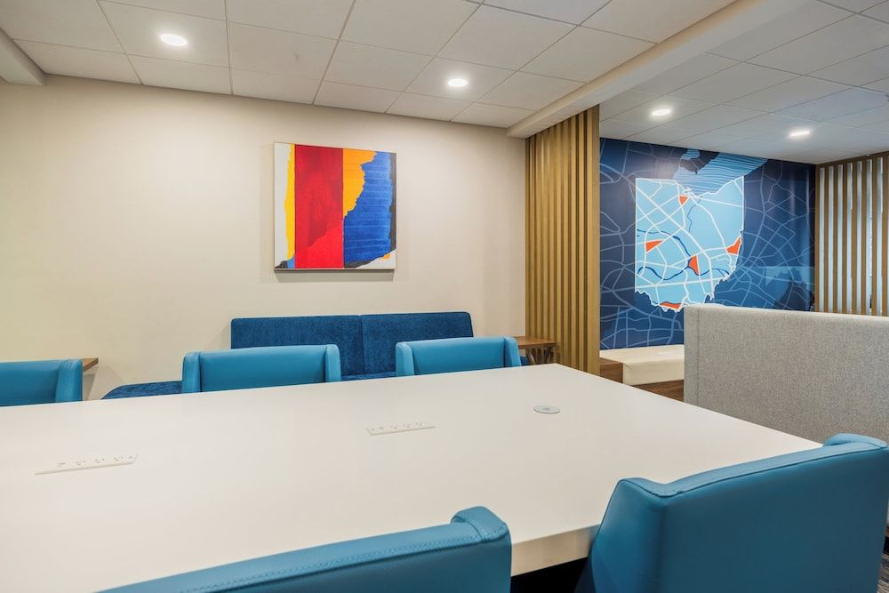 Holiday Inn Express & Suites COLUMBUS - POLARIS PARKWAY by IHG 1