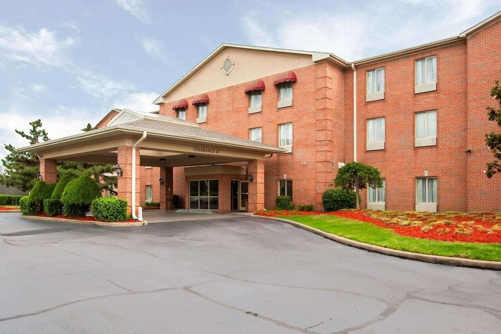 Quality Inn & Suites Germantown North 1