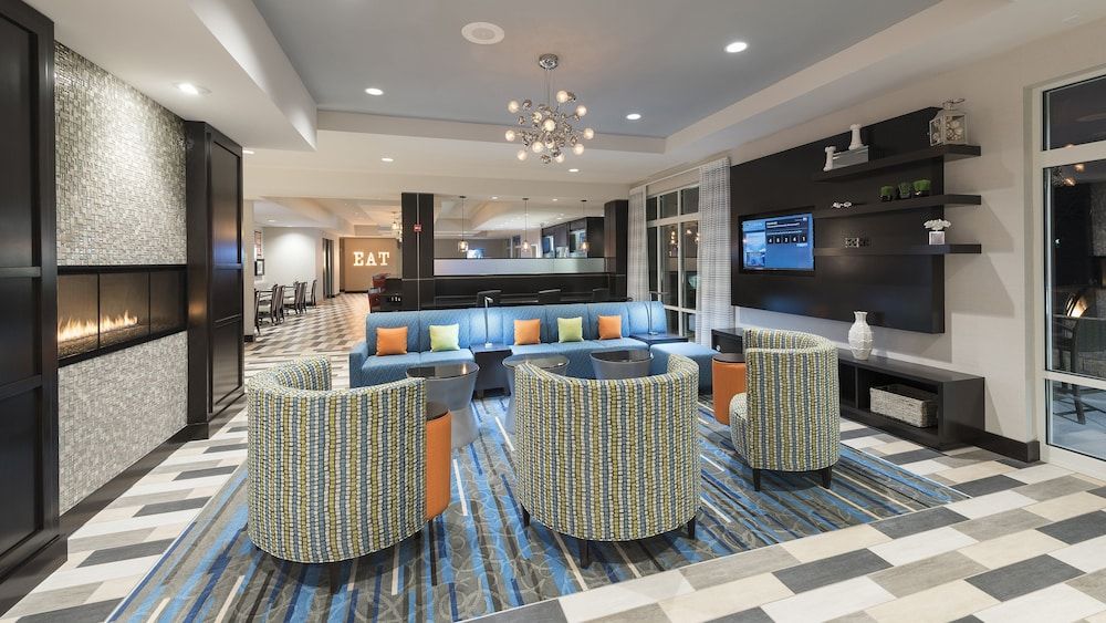 Holiday Inn INDIANAPOLIS AIRPORT by IHG 2