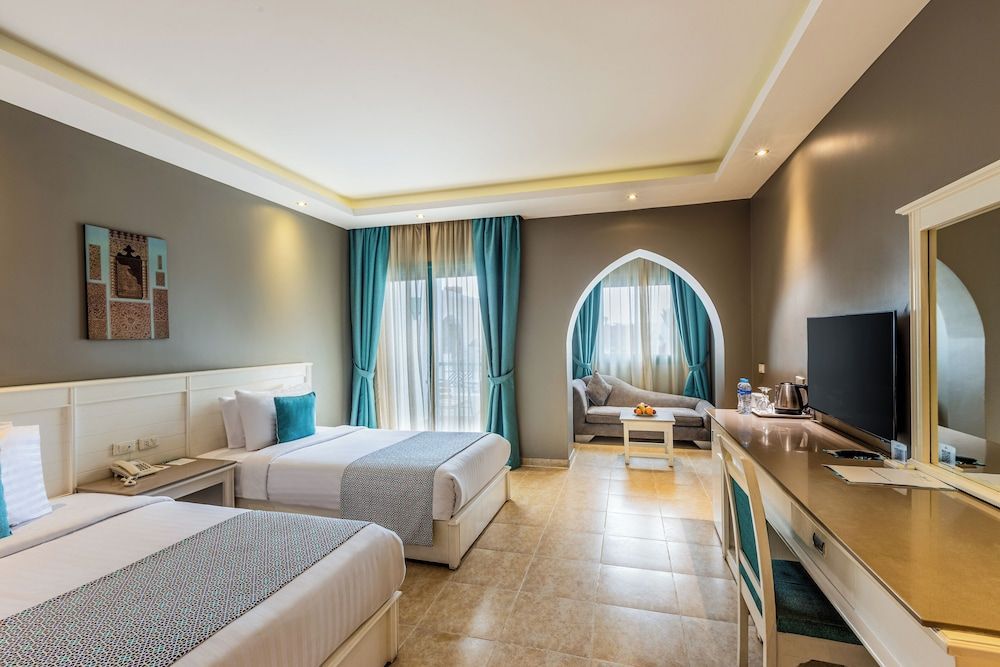 Sunrise Garden Beach Resort 2