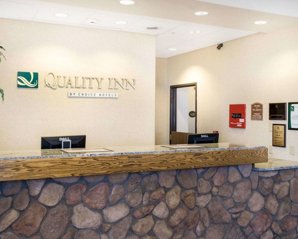 Quality Inn Oacoma - Chamberlain 2
