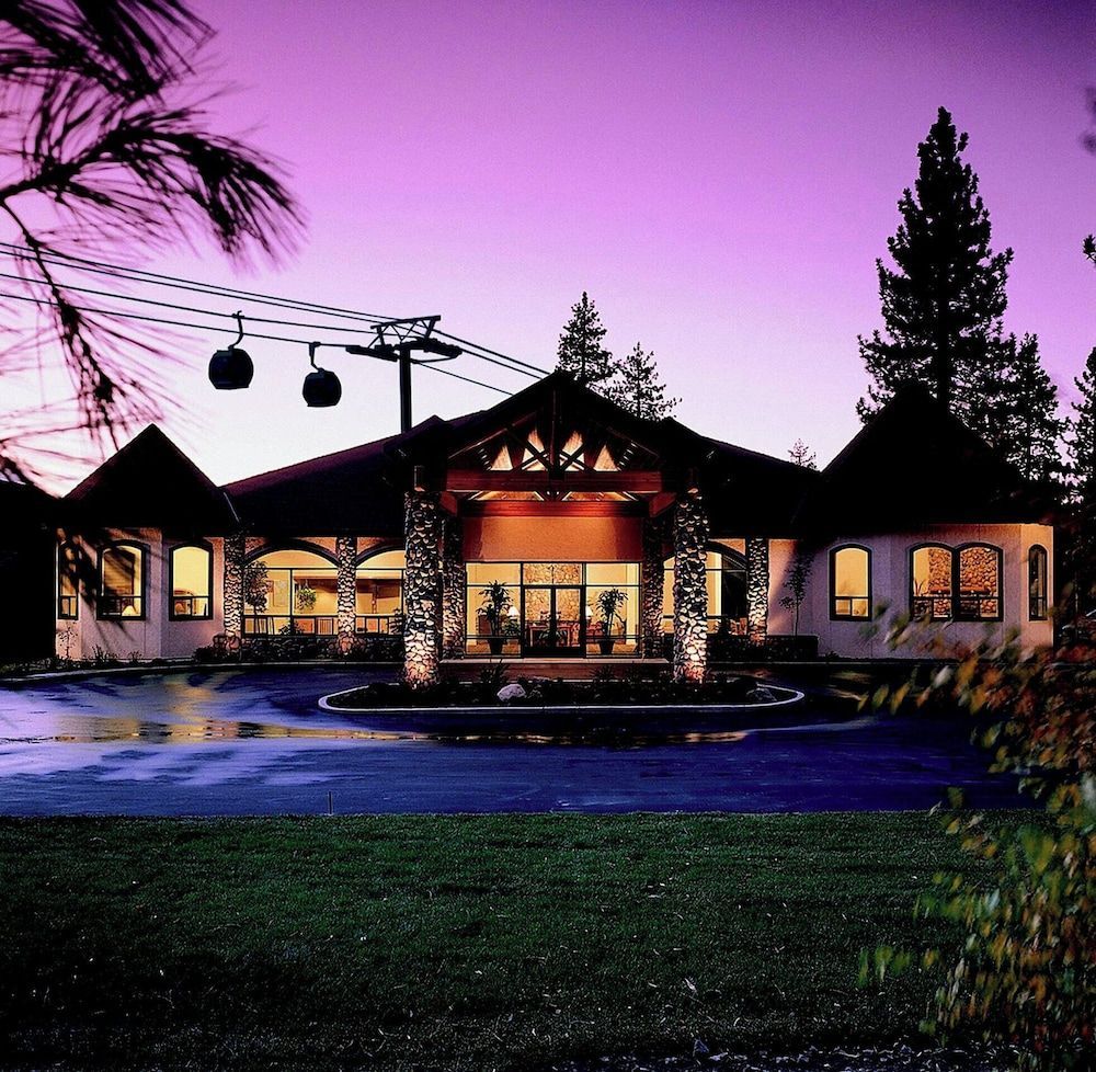 Forest Suites Resort at the Heavenly Village 1