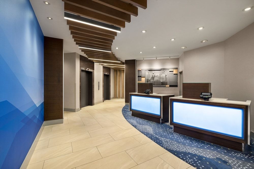 Holiday Inn Express VANCOUVER-METROTOWN (BURNABY) by IHG 2