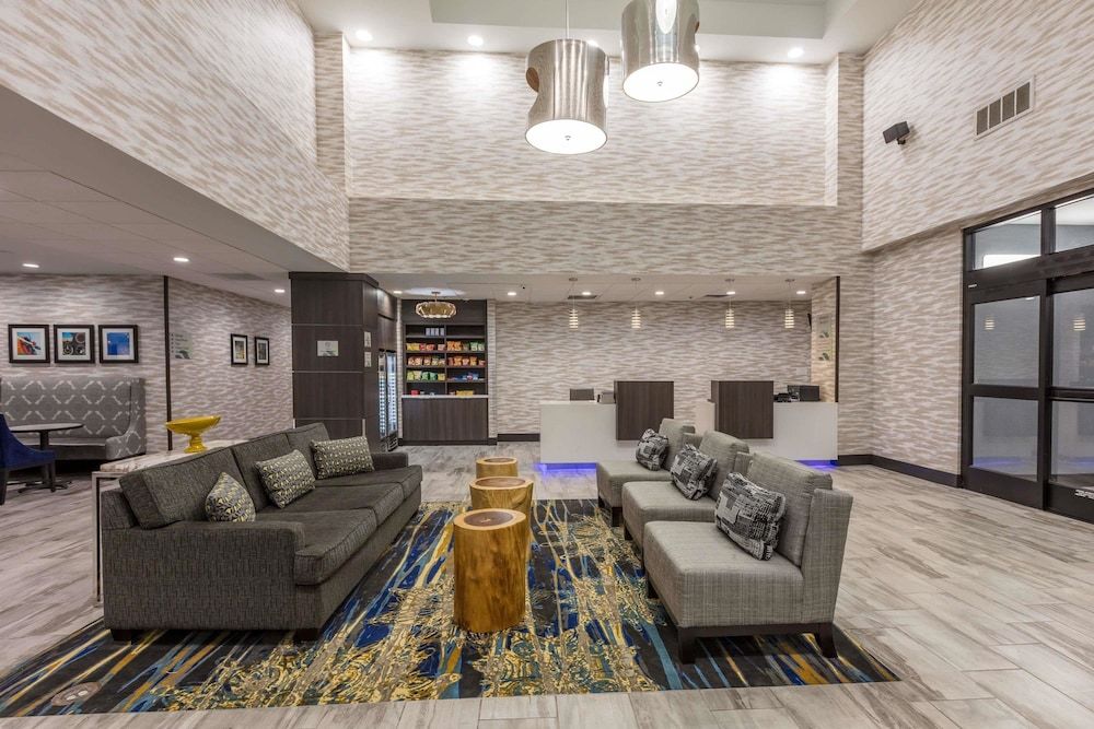 Wingate by Wyndham Dallas Love Field 2