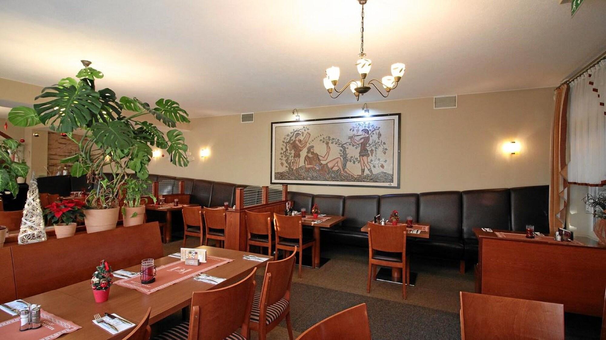 Hotel-Restaurant Axion 1