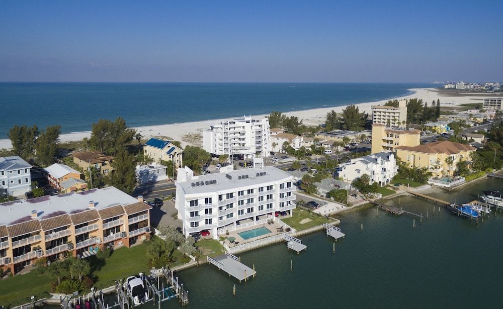 Provident Oceana Beachfront Suites 1