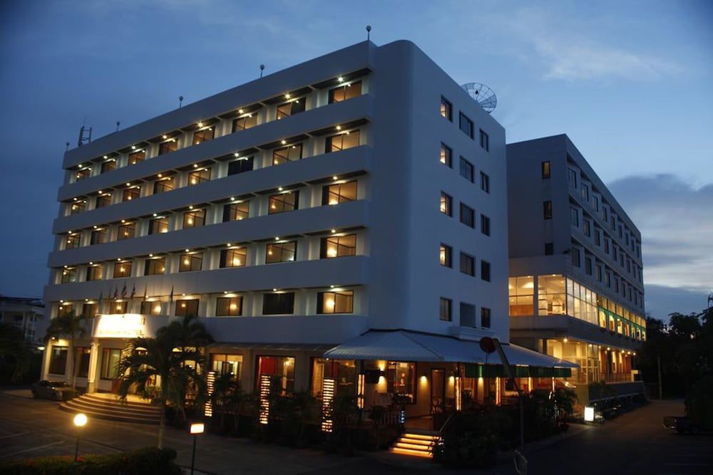 Boon Siam Hotel 1