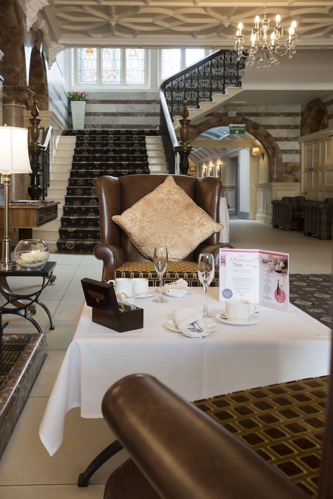 Crown & Mitre Hotel 2