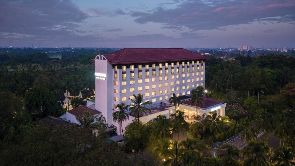 Aryaduta Lippo Village 1