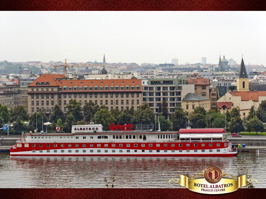 Botel Albatros 1