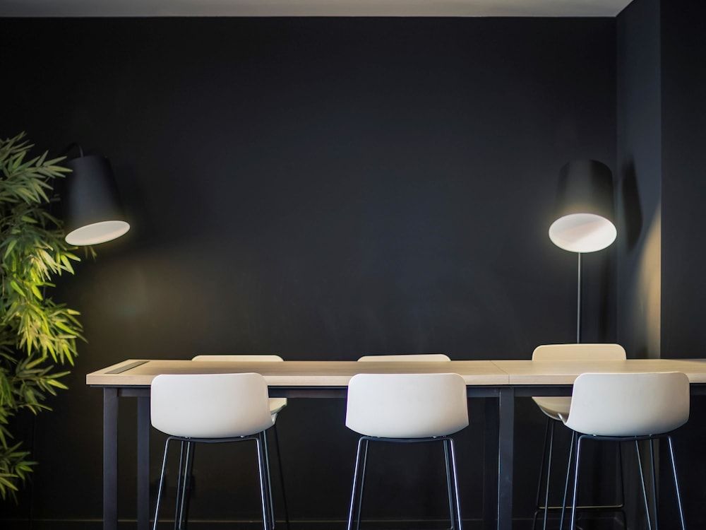 Mercure Melbourne Therry Street 2