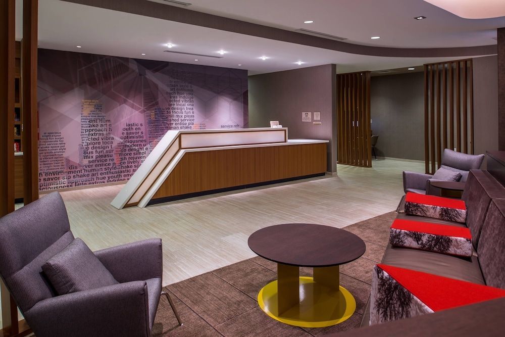SpringHill Suites by Marriott Greensboro Airport 2