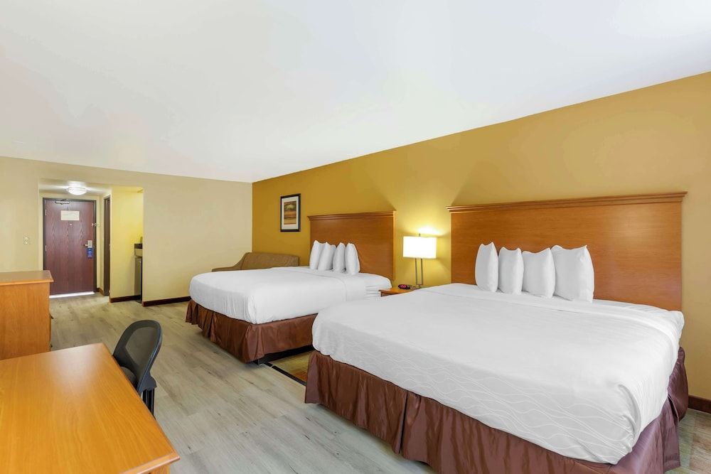 Best Western Kiva Inn 1