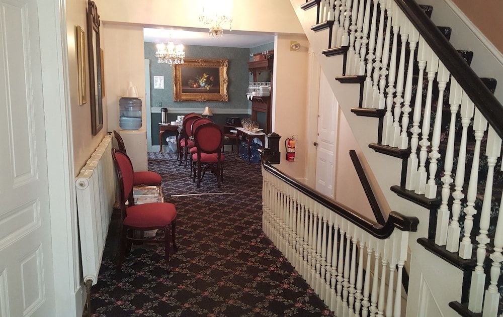 Cleveland House Inn 2