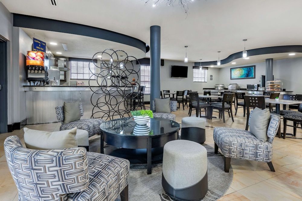Best Western Plus Bradenton Gateway Hotel 2