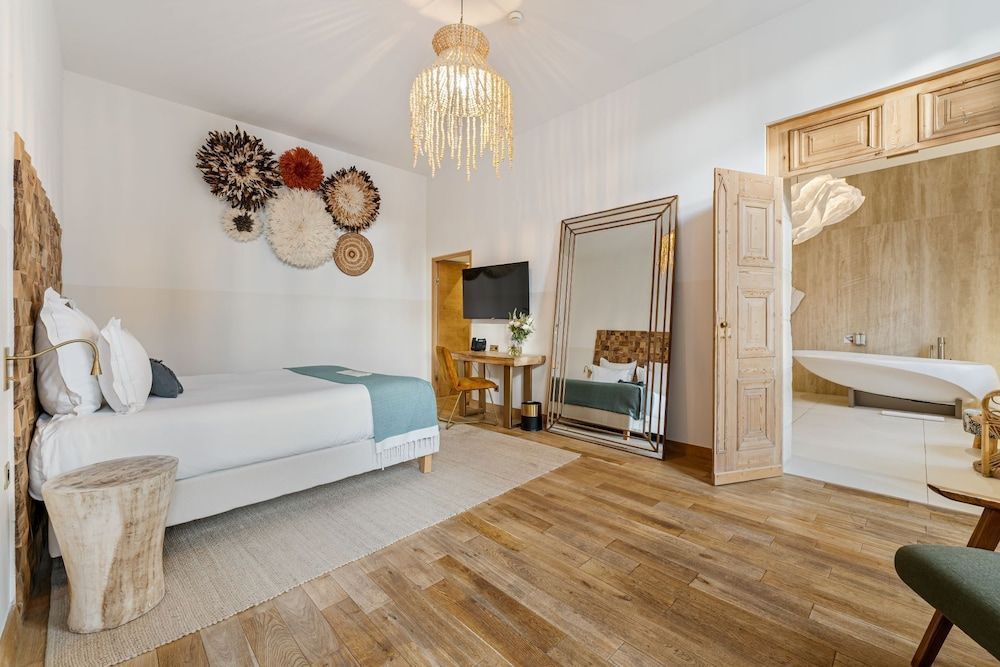 Hôtel Le Saint Remy & Spa 1