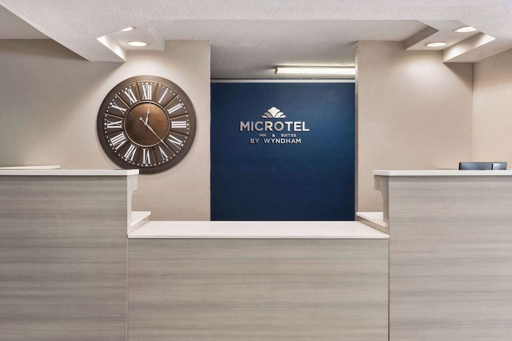 Microtel Inn & Suites by Wyndham Florence/Cincinnati Airport 2