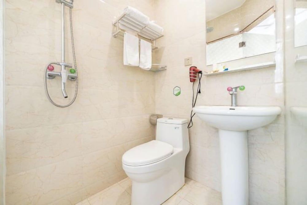 Preferred Hotel (Shanghai Sheshan) 1
