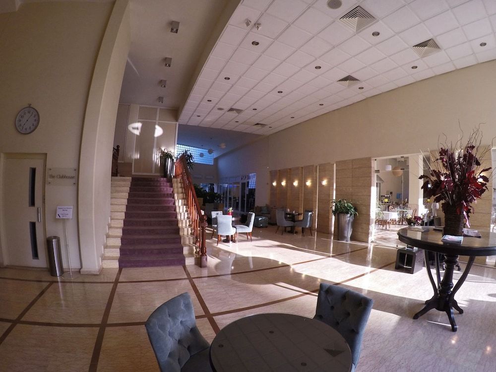 Cosmopolitan Hotel 2