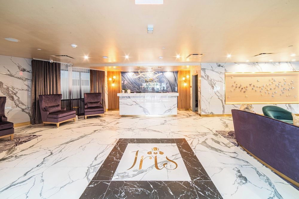 Iris Hotel Boston 2