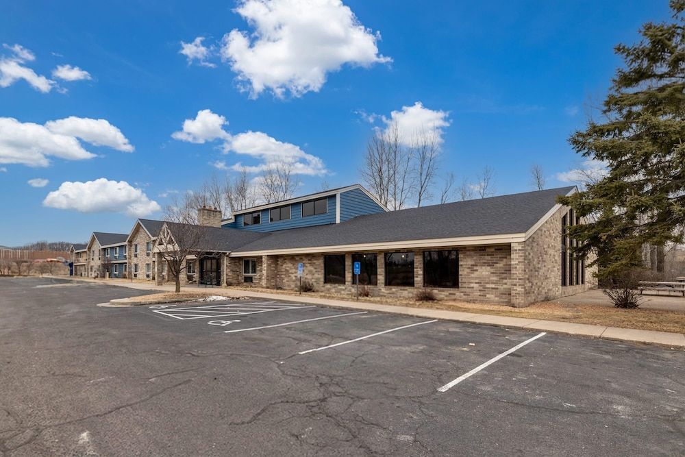 AmericInn by Wyndham White Bear Lake St. Paul 1