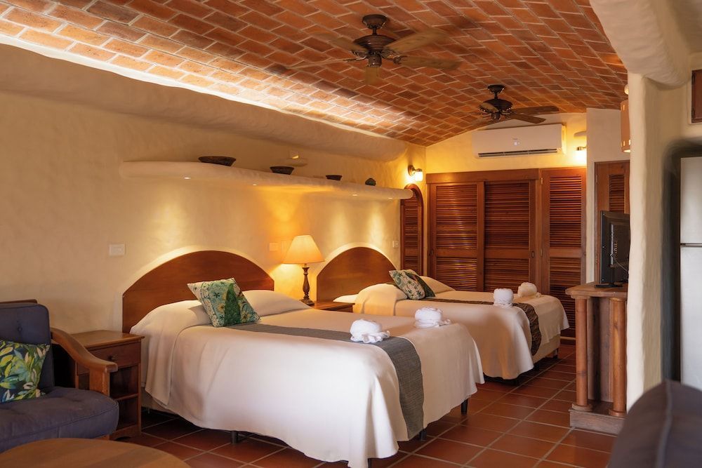 Pelican Eyes Hotel and Resort 1